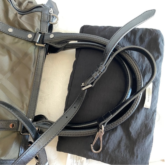 Burberry check nylon multi purpose bag - Picture 6 of 14